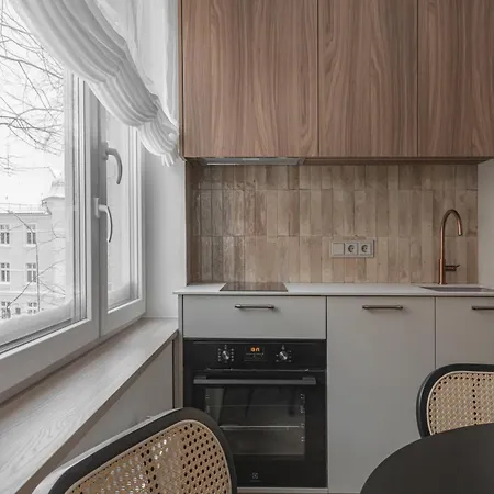 Puodziu 5 - Self Check In, , Center